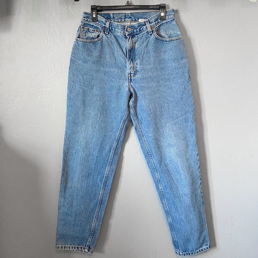 Levi’s Vintage 550 Relaxed Fit Tapered Light Wash Jeans Size 12, 10, 8, or 6